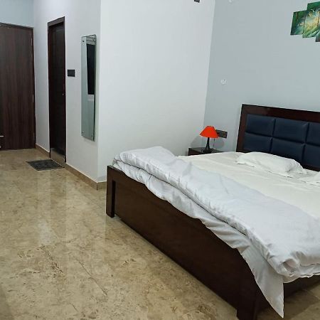 Shivalik Residency - Hotel & Banquet Hall Bāra Banki Exteriér fotografie