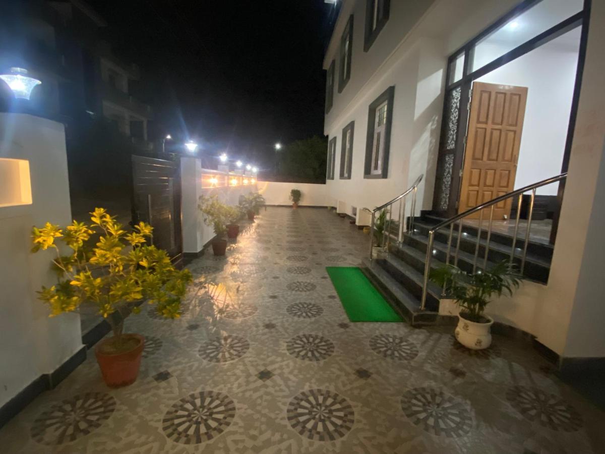 Shivalik Residency - Hotel & Banquet Hall Bāra Banki Exteriér fotografie